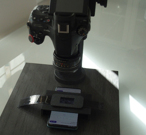 Introducción de película fotográfica en dispositivo GETSCAN